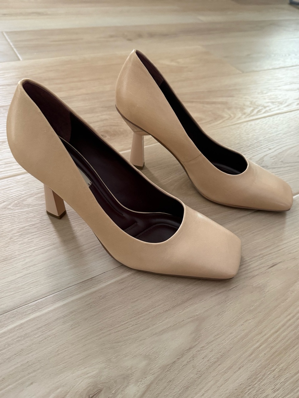 Franco Sarto Nude Leather Square Toe Pumps Size 8 Block Heel Classic Career